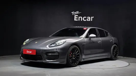 Porsche 4.8 GTS 2014