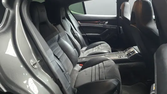 Porsche 파나메라 4.8 GTS 2014 12