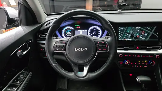 Kia 니로 1.6 HEV 2021 12