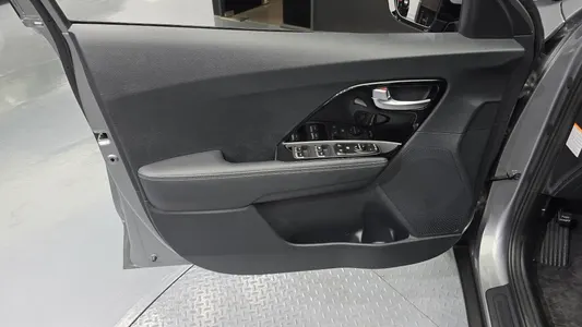 Kia 니로 1.6 HEV 2021 24