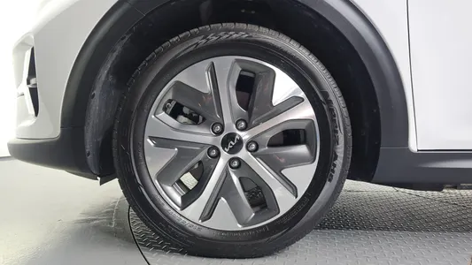 Kia 니로 플러스 2023 5