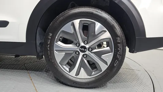 Kia 니로 플러스 2023 21