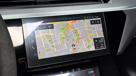 Audi e- 55 2020 13