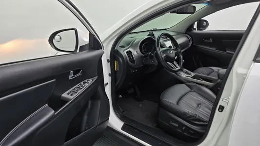 Kia R 2WD 2013 10
