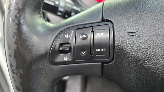Kia R 2WD 2013 16