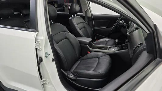 Kia R 2WD 2013 26
