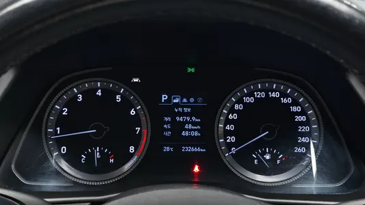 Hyundai (DN8) 2.0 LPG() 2019 8