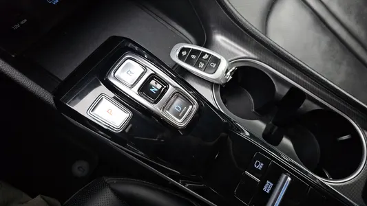 Hyundai (DN8) 2.0 LPG() 2019 9
