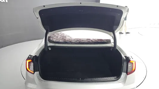 Hyundai (DN8) 2.0 LPG() 2019 20