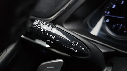 Hyundai (DN8) 2.0 LPG() 2019 19