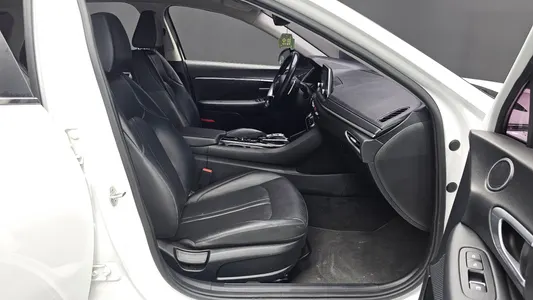Hyundai (DN8) 2.0 LPG() 2019 26