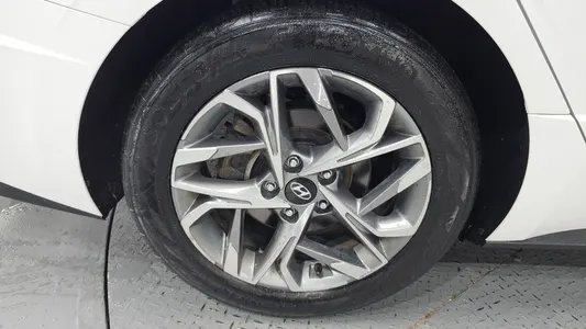 Hyundai (DN8) 2.0 LPG() 2019 21