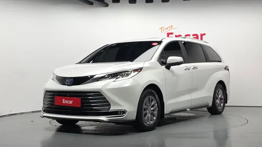 Toyota 4 2.5 AWD 2025