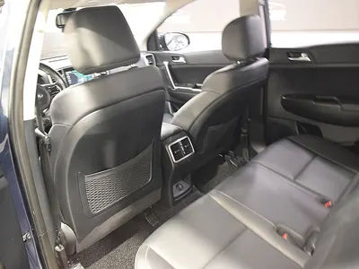 Kia 4 1.7 2WD 2016 8