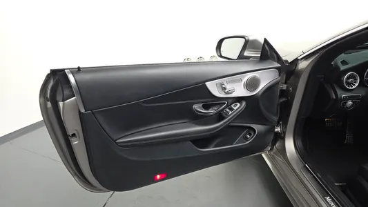 Mercedes-Benz C-Class W205 C200 2020 24