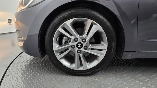 Hyundai AD 1.6 GDI 2017 5