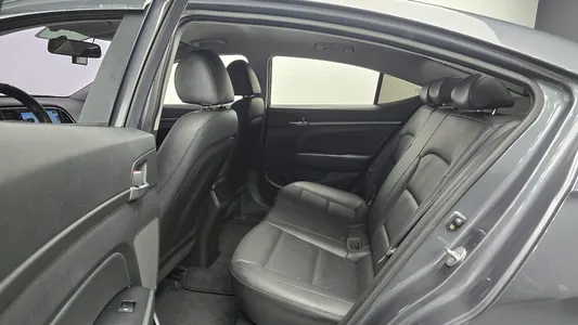 Hyundai AD 1.6 GDI 2017 11