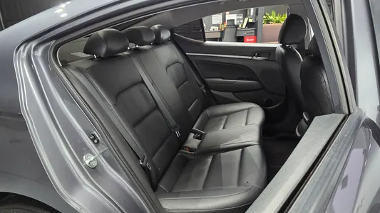 Hyundai AD 1.6 GDI 2017 12
