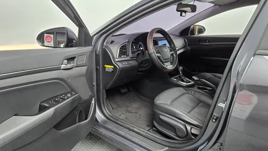 Hyundai AD 1.6 GDI 2017 10