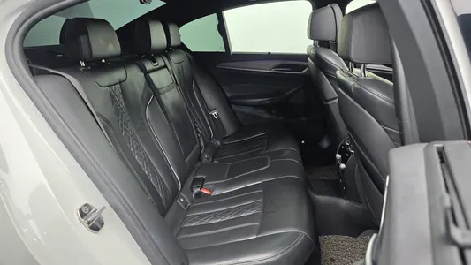 BMW 5 Series (G30) 520d xDrive M 2018 12