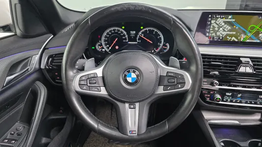 BMW 5 Series (G30) 520d xDrive M 2018 13