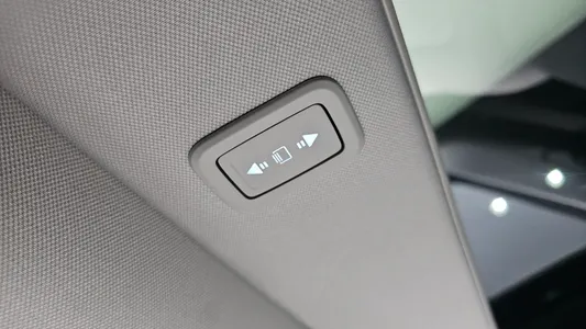 Tesla Y AWD 2022 41