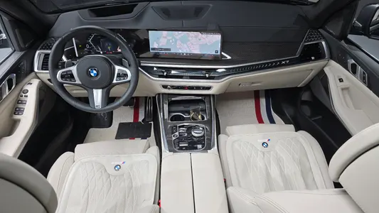 BMW X7 (G07) xDrive 40i M 7 2025 7