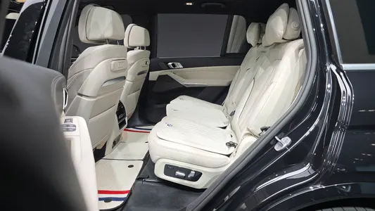 BMW X7 (G07) xDrive 40i M 7 2025 12