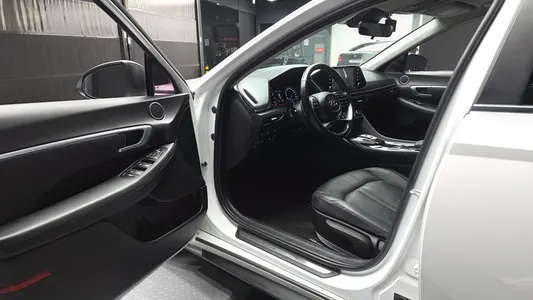 Hyundai (DN8) 2.0 LPG() 2020 10