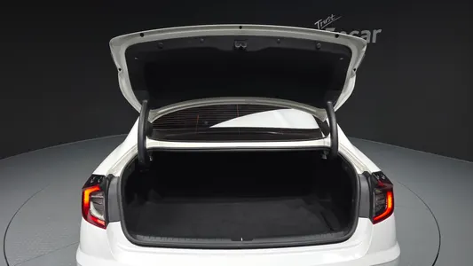 Hyundai (DN8) 2.0 LPG() 2020 20