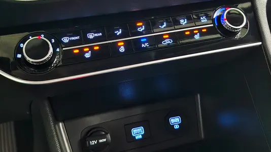 Hyundai (DN8) 2.0 LPG() 2020 16