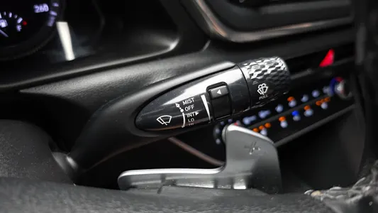 Hyundai (DN8) 2.0 LPG() 2020 28