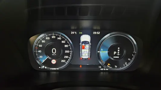 Volvo XC90 2 T8 2021 8