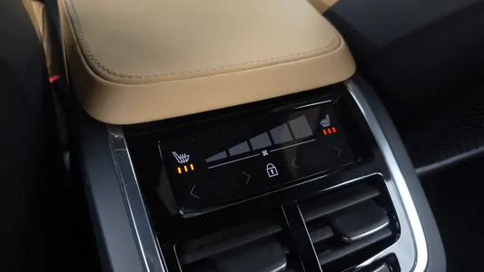 Volvo XC90 2 T8 2021 19