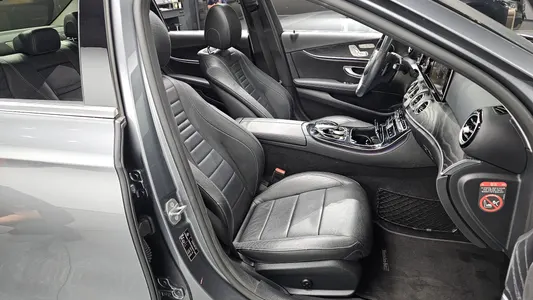 Mercedes-Benz E-Class W213 E200 2017 26