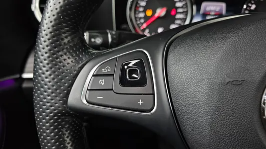 Mercedes-Benz E-Class W213 E200 2017 27