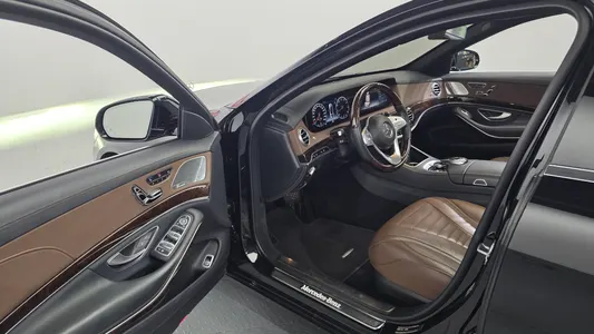 Mercedes-Benz S-Class W222 S560L 4MATIC 2019 10