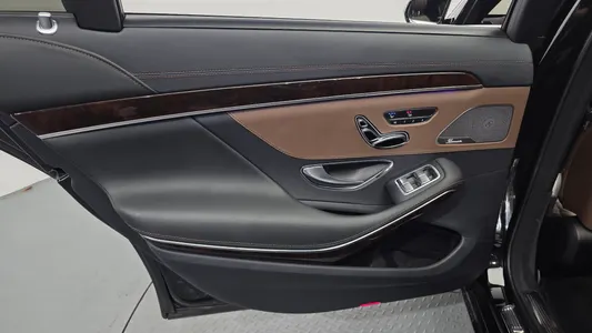 Mercedes-Benz S-Class W222 S560L 4MATIC 2019 25