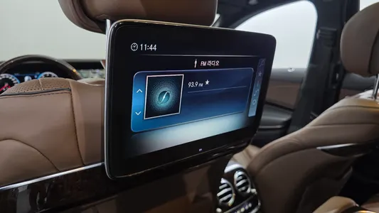 Mercedes-Benz S-Class W222 S560L 4MATIC 2019 35