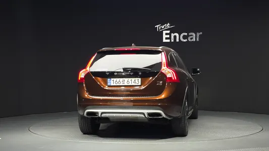 Volvo V60 T5 AWD 2015 4