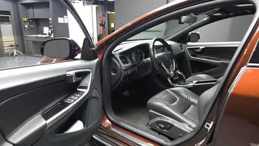 Volvo V60 T5 AWD 2015 10