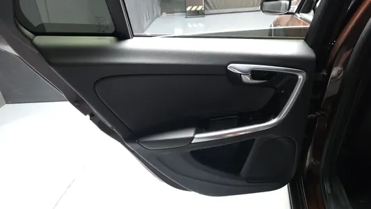Volvo V60 T5 AWD 2015 25