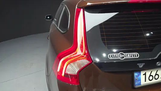 Volvo V60 T5 AWD 2015 23