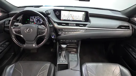 Lexus ES300h 7 2019 7