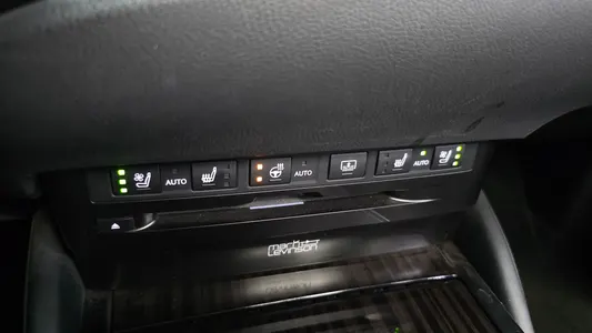 Lexus ES300h 7 2019 15