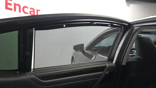 Lexus ES300h 7 2019 28