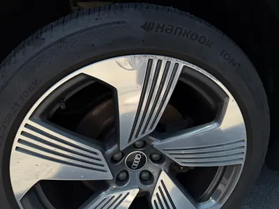 Audi e- 55 2021 4