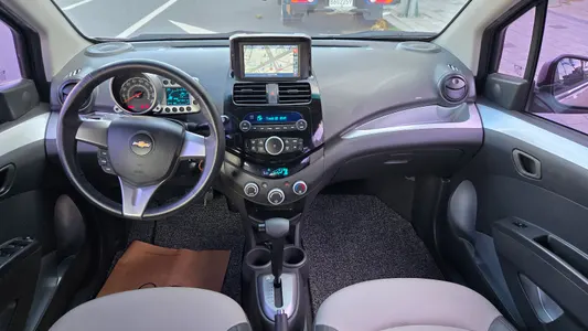 Chevrolet Spark LT 2012 9