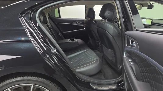 Genesis G70 3.3T 4WD 2021 12
