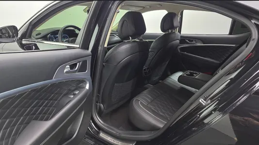 Genesis G70 3.3T 4WD 2021 26
